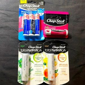 4 packs of different chapsticks